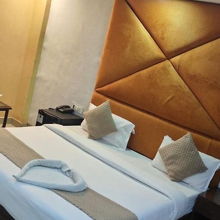 Hotel Grand City 뉴델리 외부 사진