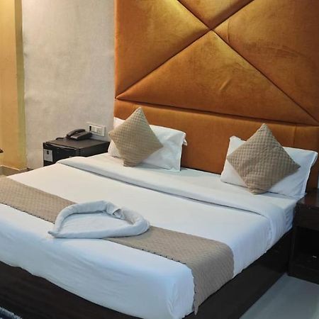 Hotel Grand City 뉴델리 외부 사진